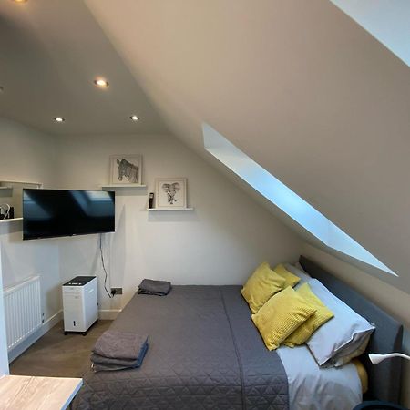 Quiet North London - 2 X Double Bedrooms - Close To Station And 20Mins Central London Totteridge Exteriér fotografie