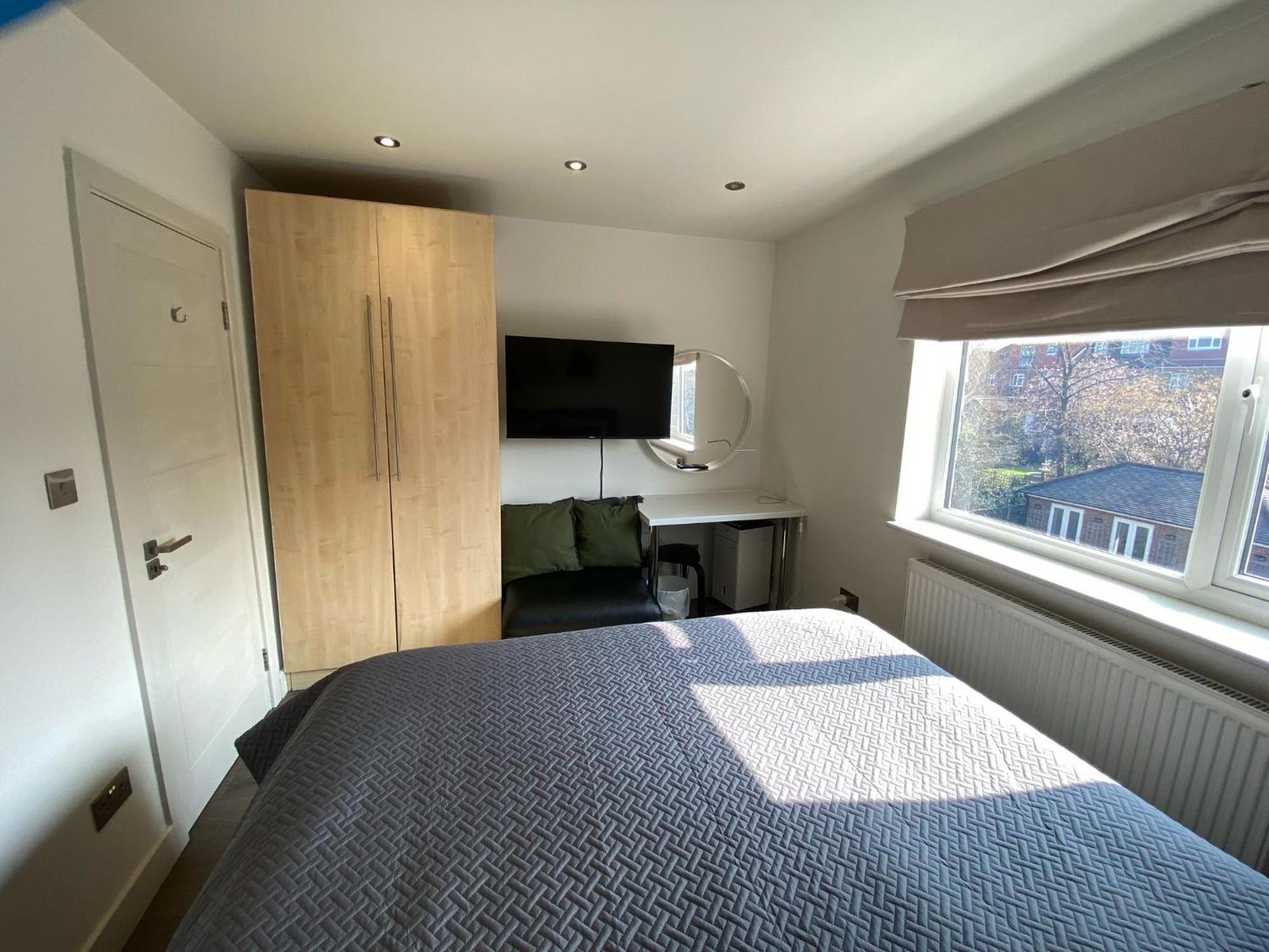 Quiet North London - 2 X Double Bedrooms - Close To Station And 20Mins Central London Totteridge Exteriér fotografie